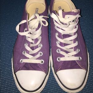 Low top Purple Converse